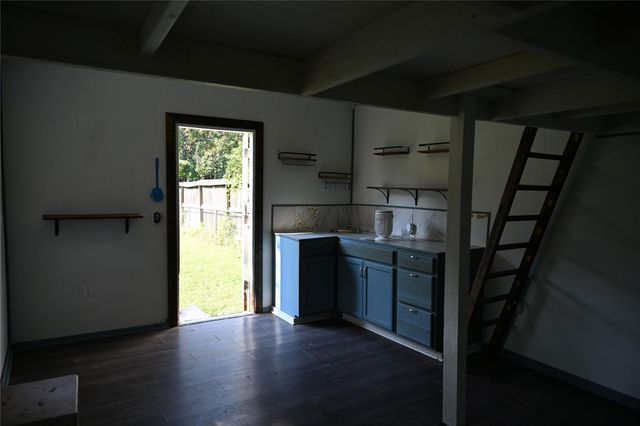 212 Summit Drive, Conroe, TX 77303