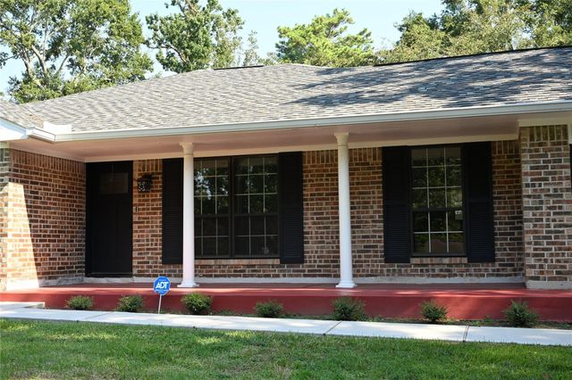 212 Summit Drive, Conroe, TX 77303