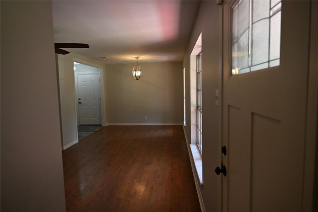 212 Summit Drive, Conroe, TX 77303