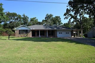 212 Summit Drive, Conroe, TX 77303