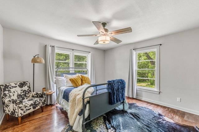 1604 Avenue P, Huntsville, TX 77340
