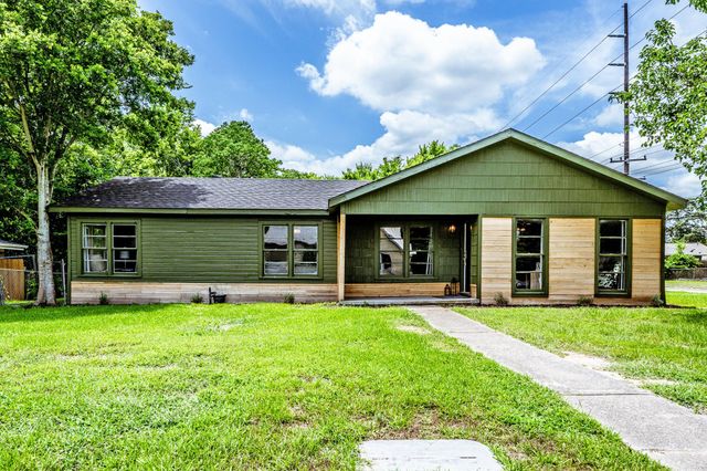 1604 Avenue P, Huntsville, TX 77340