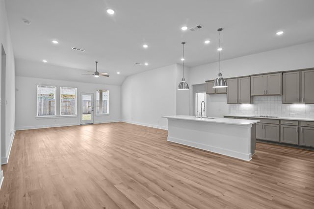 8546 Pier Cove Drive, Cypress, TX 77433