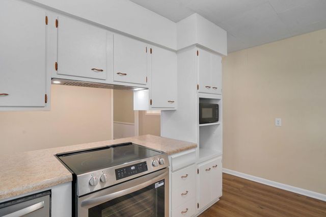 1309 E Bennett Street, Springfield, MO 65804