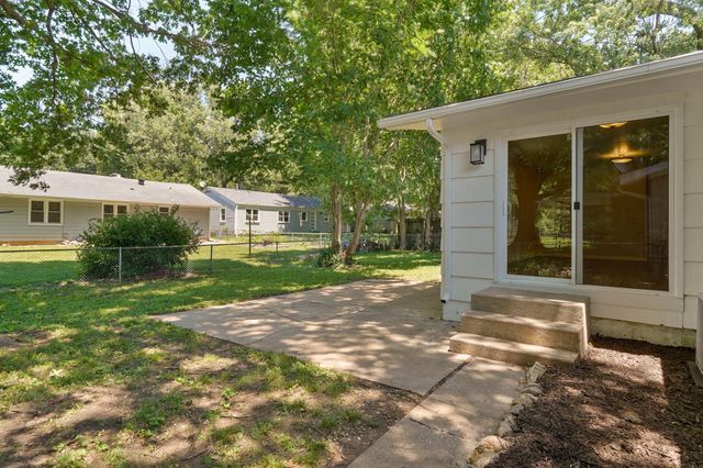 1309 E Bennett Street, Springfield, MO 65804