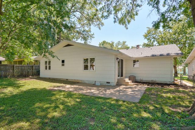 1309 E Bennett Street, Springfield, MO 65804