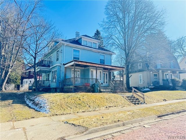 33 Linwood Avenue, Jamestown, NY 14701