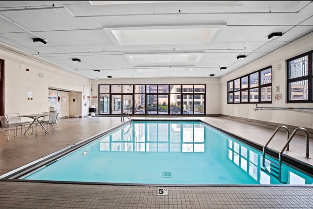 200 N Dearborn Street 3402, Chicago, IL 60601