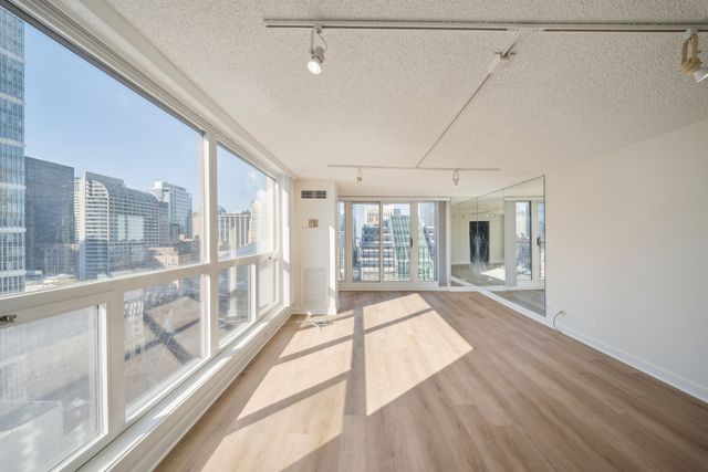 200 N Dearborn Street 3402, Chicago, IL 60601