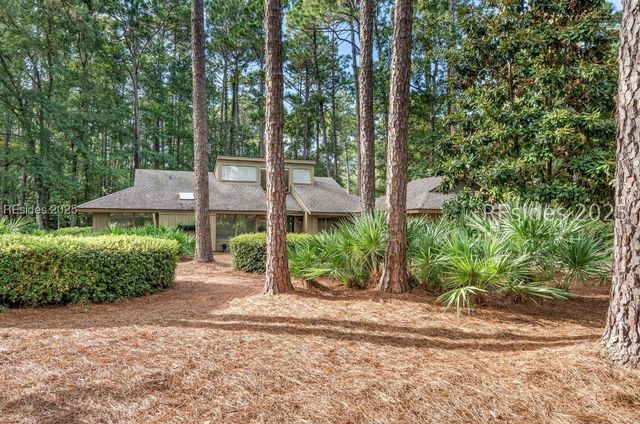4 Brown Thrasher Rd, Hilton Head Island, SC 29926