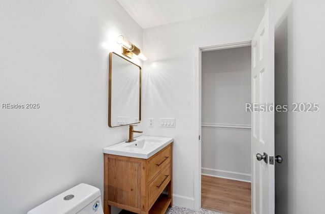 4 Brown Thrasher Rd, Hilton Head Island, SC 29926