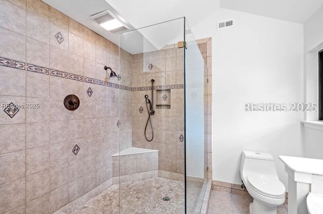 4 Brown Thrasher Rd, Hilton Head Island, SC 29926