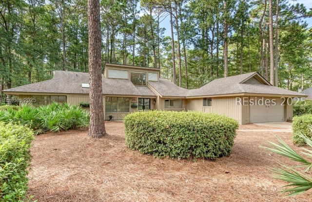 4 Brown Thrasher Rd, Hilton Head Island, SC 29926