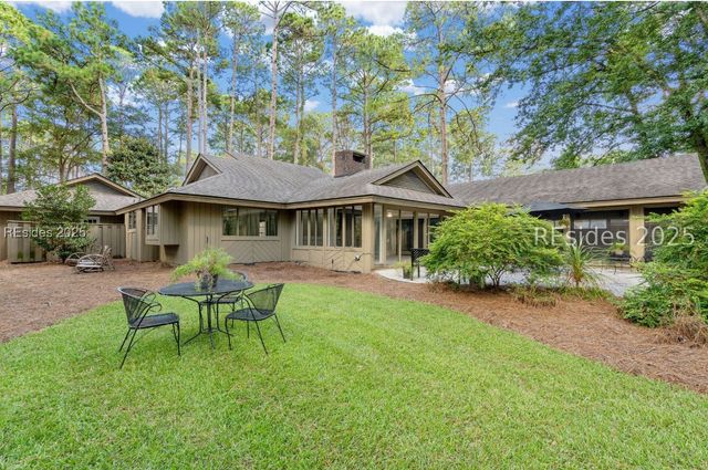 4 Brown Thrasher Rd, Hilton Head Island, SC 29926