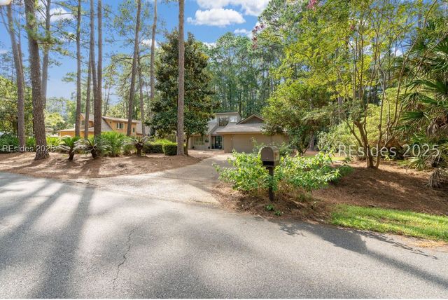 4 Brown Thrasher Rd, Hilton Head Island, SC 29926
