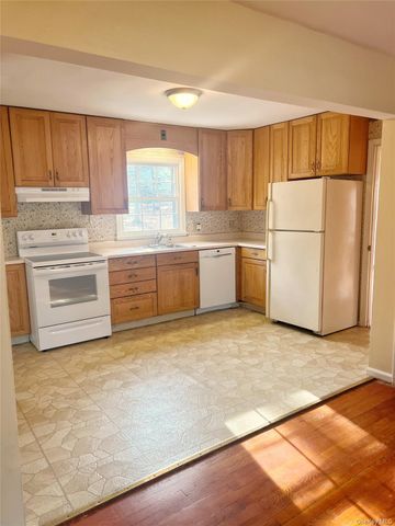 84 Hillis Terrace, Poughkeepsie, NY 12603