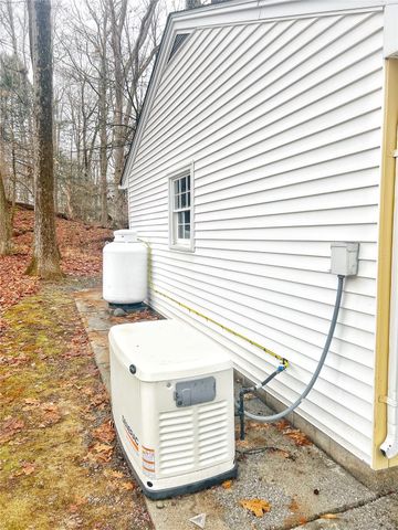 84 Hillis Terrace, Poughkeepsie, NY 12603