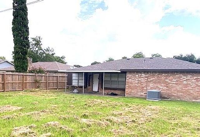 7943 Bunker Wood Lane, Houston, TX 77086
