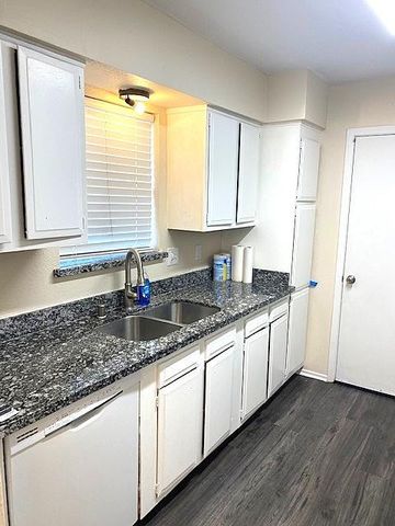 7943 Bunker Wood Lane, Houston, TX 77086