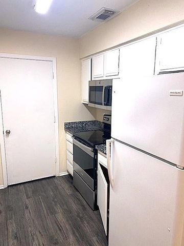 7943 Bunker Wood Lane, Houston, TX 77086