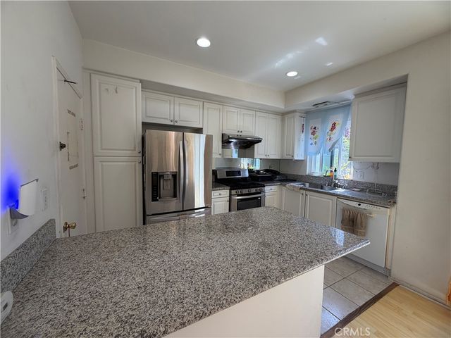 23812 Los Codona, Torrance, CA 90505