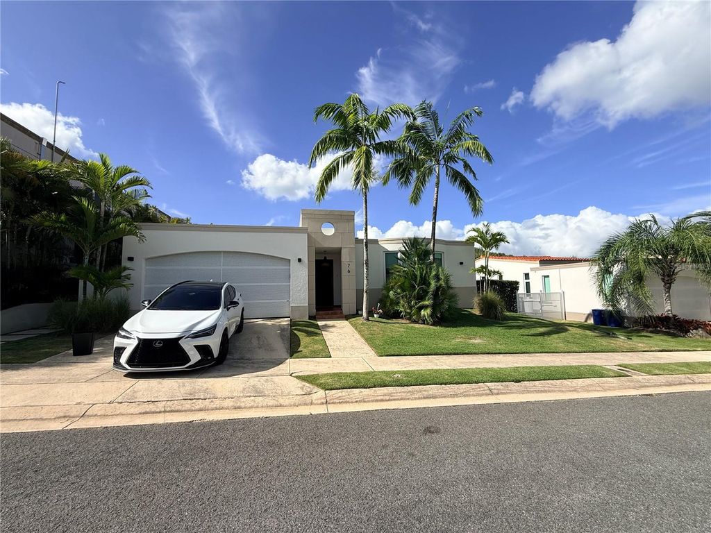 Image 3 of property listing at Alambra ALAMBRA STREET 76, Guaynabo, PR 00971