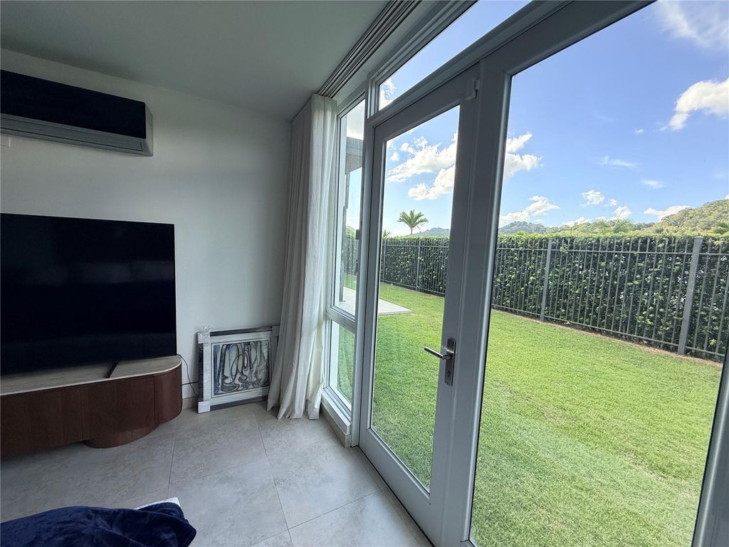 Image 21 of property listing at Alambra ALAMBRA STREET 76, Guaynabo, PR 00971