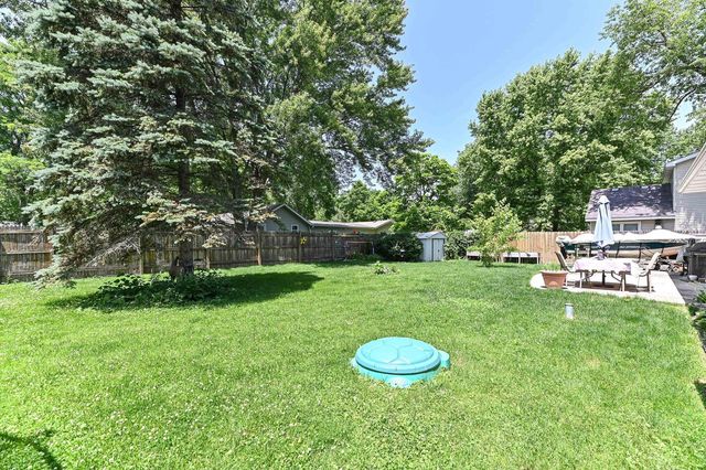 322 Woodlawn AVENUE, Burlington, WI 53105