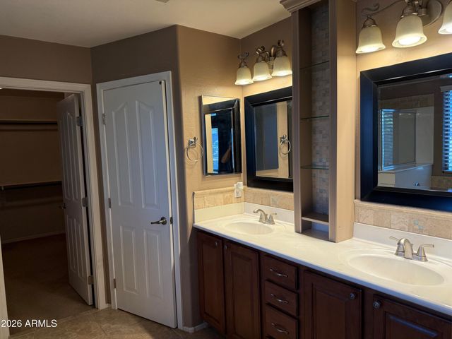 2345 W SKINNER Drive, Phoenix, AZ 85085