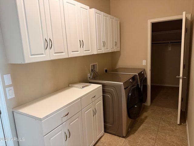 2345 W SKINNER Drive, Phoenix, AZ 85085