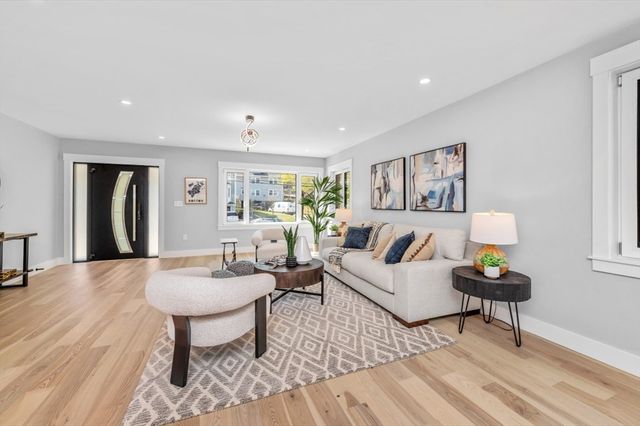 442 Lowell Ave, Newton, MA 02460