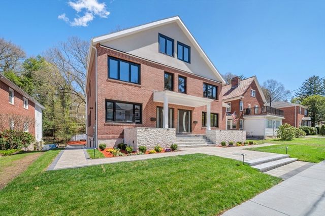 442 Lowell Ave, Newton, MA 02460