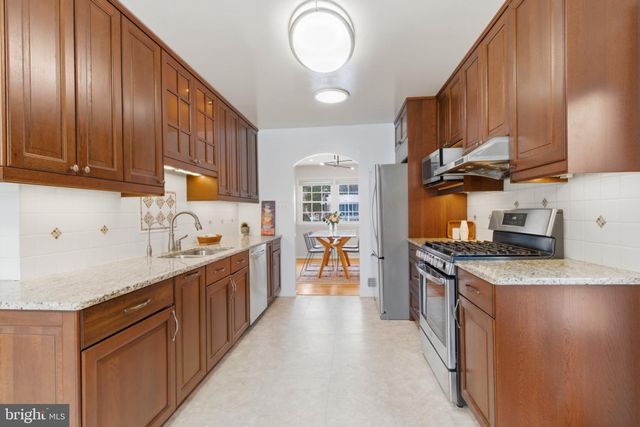 2410 DREXEL ST, Vienna, VA 22180