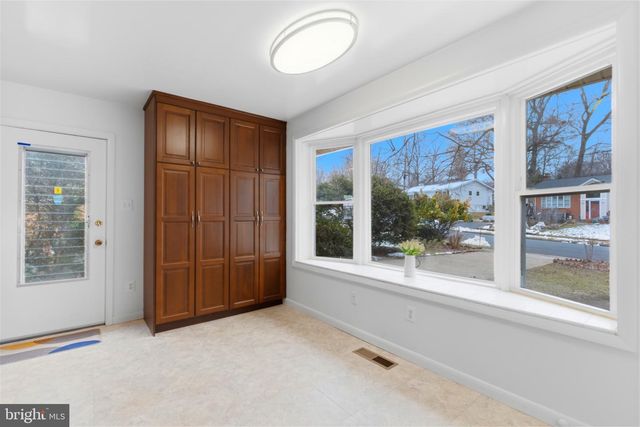 2410 DREXEL ST, Vienna, VA 22180