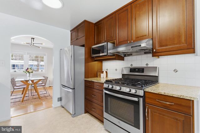 2410 DREXEL ST, Vienna, VA 22180