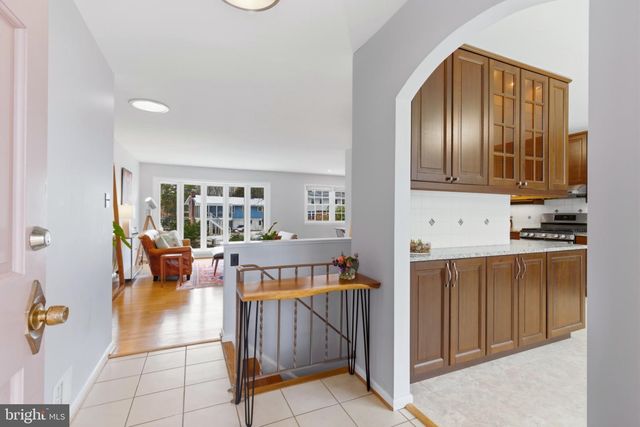 2410 DREXEL ST, Vienna, VA 22180