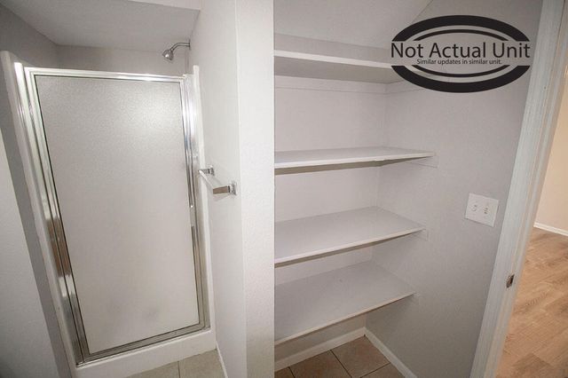 1604 CITADEL DR, Columbia, MO 65202