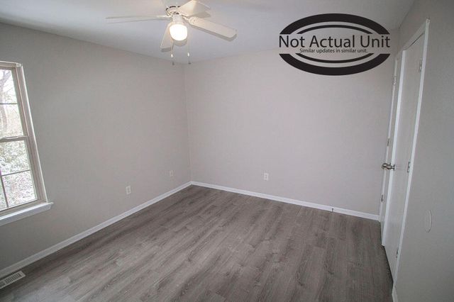 1604 CITADEL DR, Columbia, MO 65202