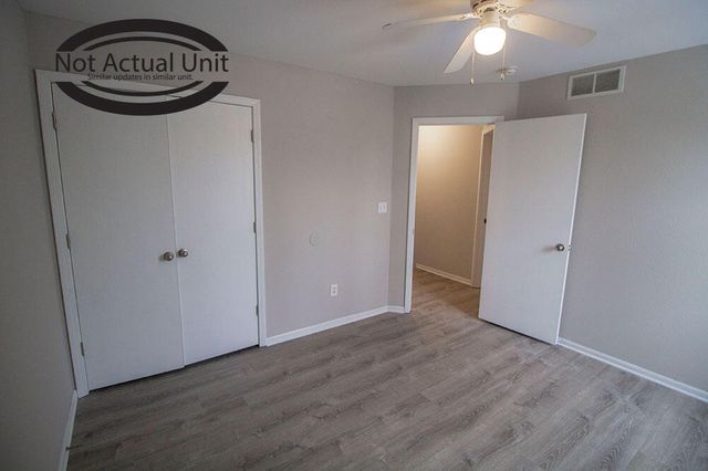 1604 CITADEL DR, Columbia, MO 65202