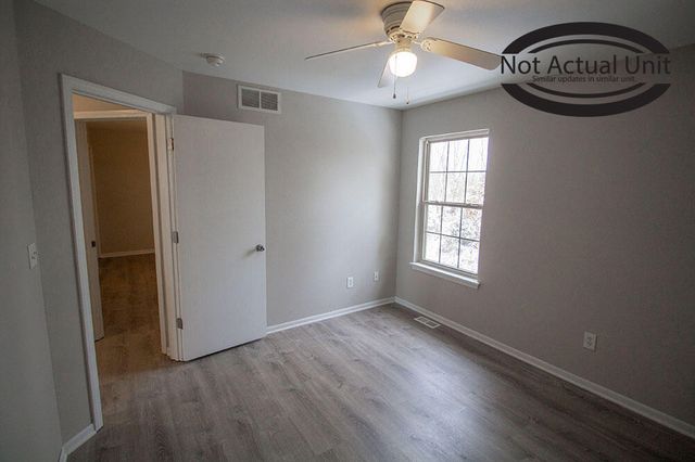 1604 CITADEL DR, Columbia, MO 65202