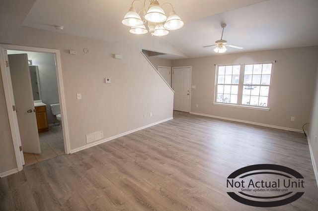 1604 CITADEL DR, Columbia, MO 65202