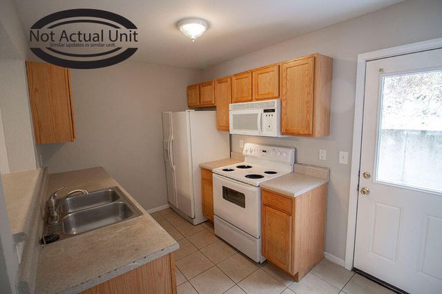 1604 CITADEL DR, Columbia, MO 65202