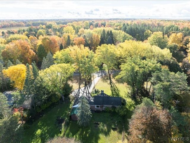 371 Rice Road, Elma, NY 14059