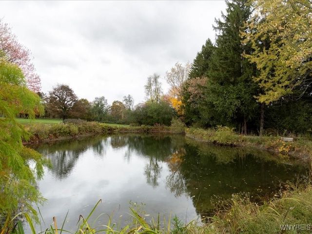 371 Rice Road, Elma, NY 14059