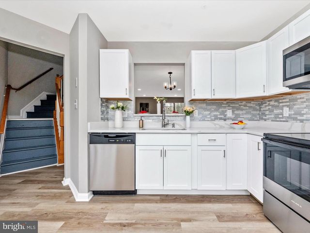 2242 COMMISSARY CIRCLE, Odenton, MD 21113