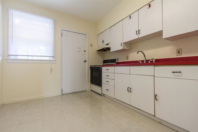 15 WILLIAMS AVE, Jc, West Bergen, NJ 07304