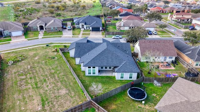 6826 Northwind Dr, Corpus Christi, TX 78414