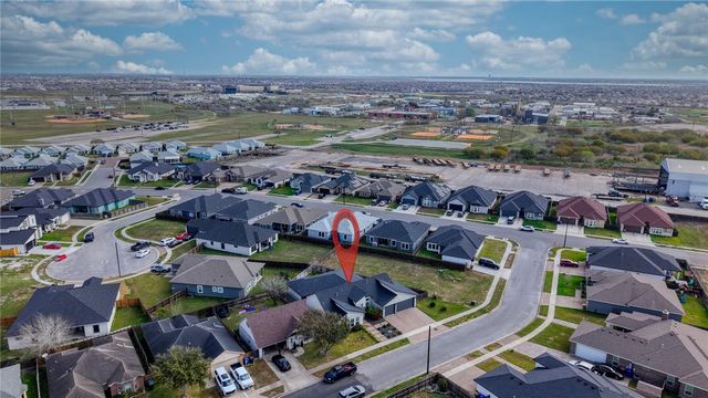 6826 Northwind Dr, Corpus Christi, TX 78414