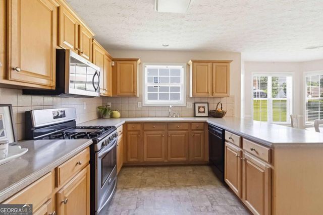 512 Stoneland Place, Lawrenceville, GA 30046