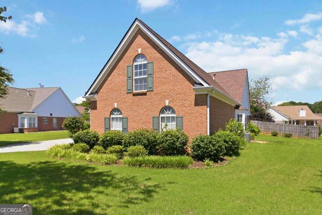 512 Stoneland Place, Lawrenceville, GA 30046